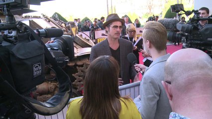 El horror de la guerra de la mano de Brad Pitt