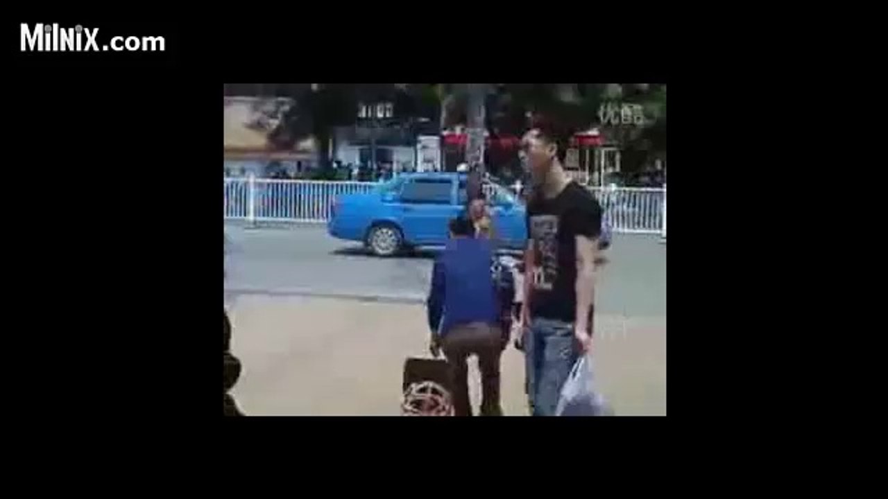 Amazing talent from street - Great voice