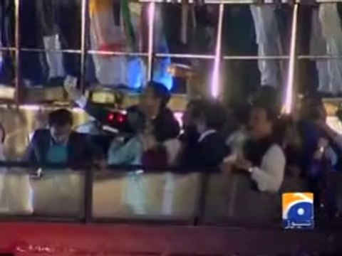 Bilawal Bhutto Zardari takes a selfie before addressing the PPP rally