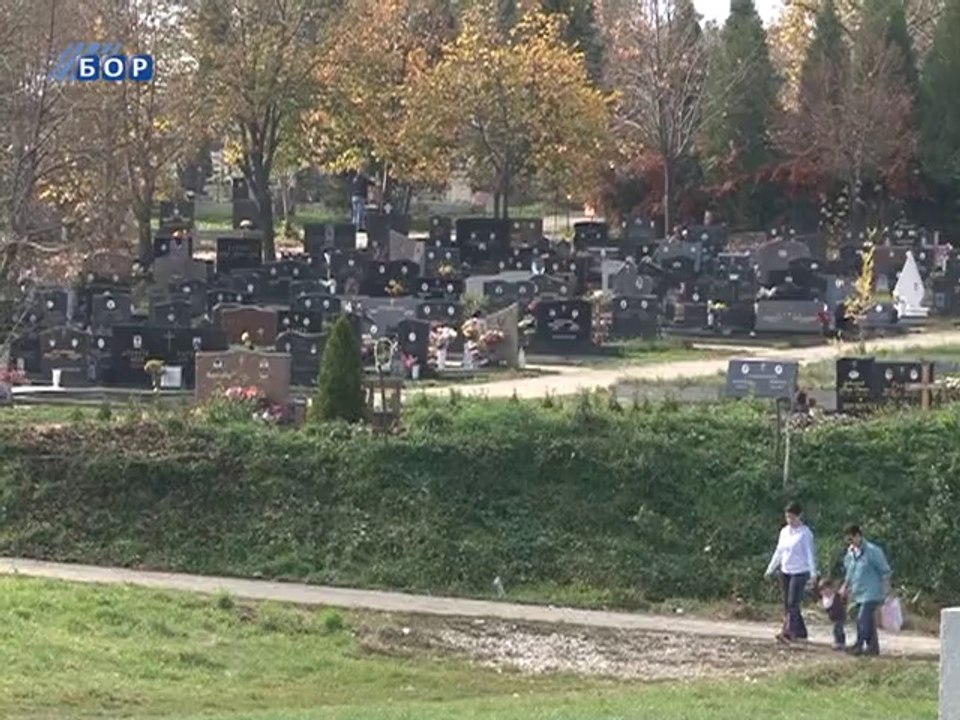 Upozorenja građanima koji ne plaćaju taksu za grobna mesta, 19. oktobar 2014. (RTV Bor)