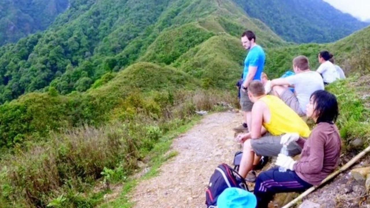 Vietnam trekking tour- Fansipan Mountain (in Lao Cai province)