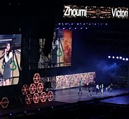 2014.10.18 SMTown Shanghai: Zhou Mi & Victoria - Loving You