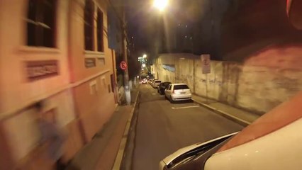 Une ambulance du SAMU brésilien se rend sur es lieux d'un accident grave : GoPro sur le capot!
