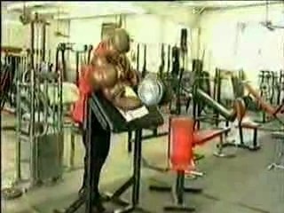 Entrainement biceps Ronnie