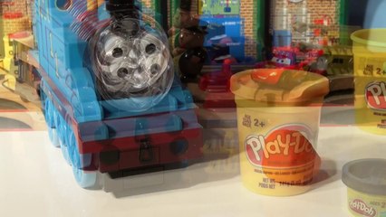 Thomas and Friends Play Doh Halloween Scary Pumpkin Mask for Thomas