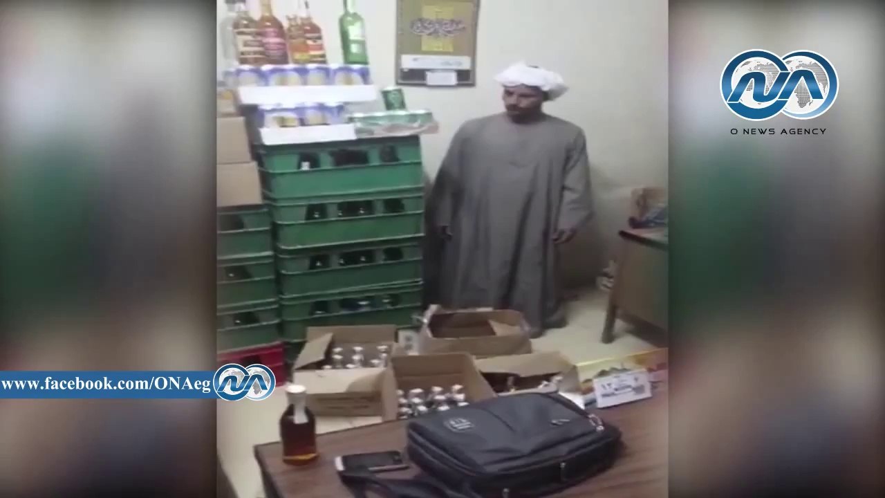 بالفيديو.. ضبط 366 زجاجة خمور بحوزة عاطل بالأقصر