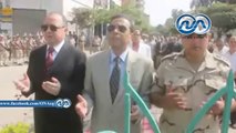 محافظ المنوفية ومدير الأمن يضعان إكليل زهور على قبر الجندي المجهول‎