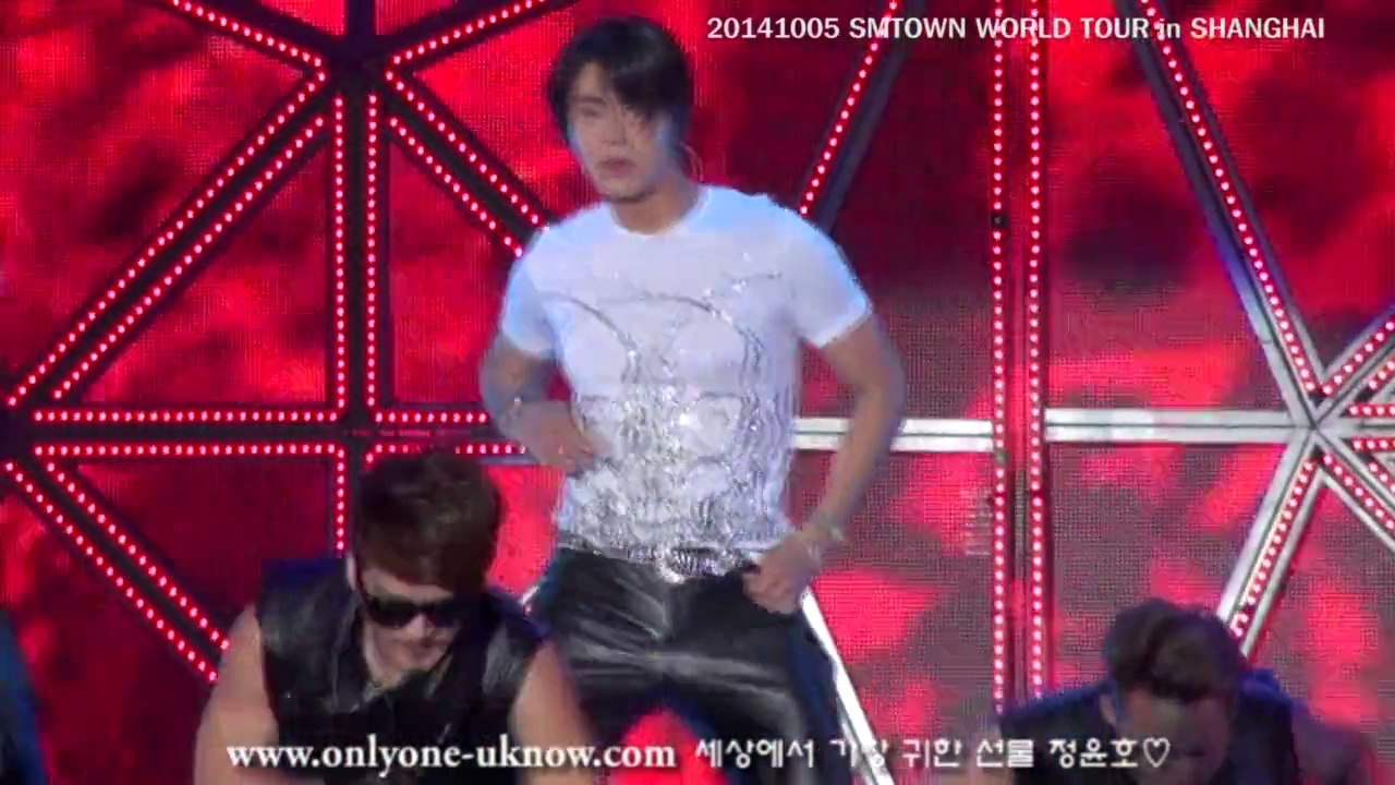 [fancam] 20141018 SMTOWN WORLD TOUR in SHANGHAI-RISING SUN [YUNHO]