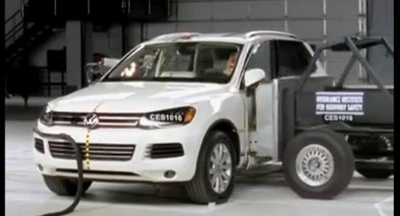 Volkswagen Touareg Yandan Çarpışma Testi