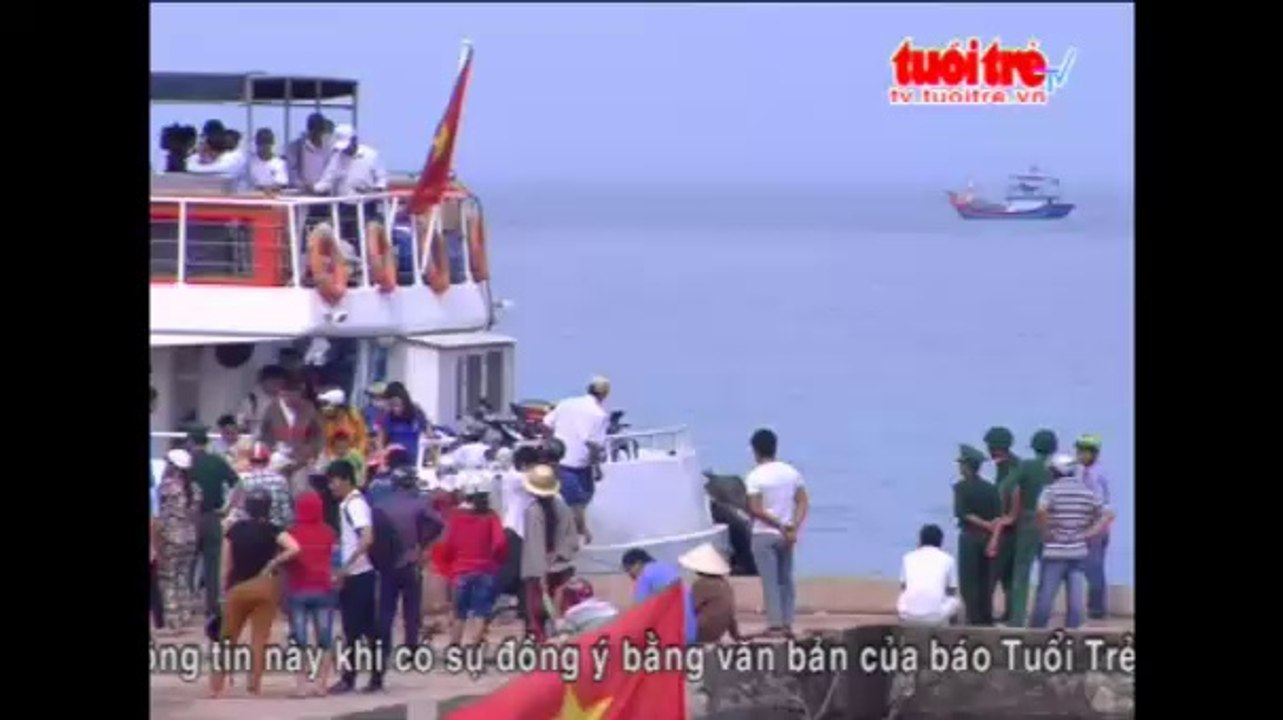Có tàu khách ra đảo Lý Sơn buổi chiều