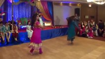 Beautiful Young Girls Mehndi Night Dance (HD)