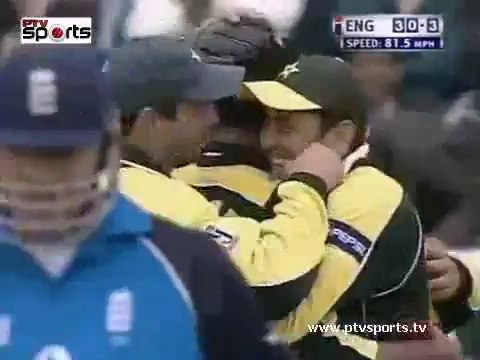 Waqar Younis At Its Best 7 Wickets For 36 Vs England 17th Jun 2001