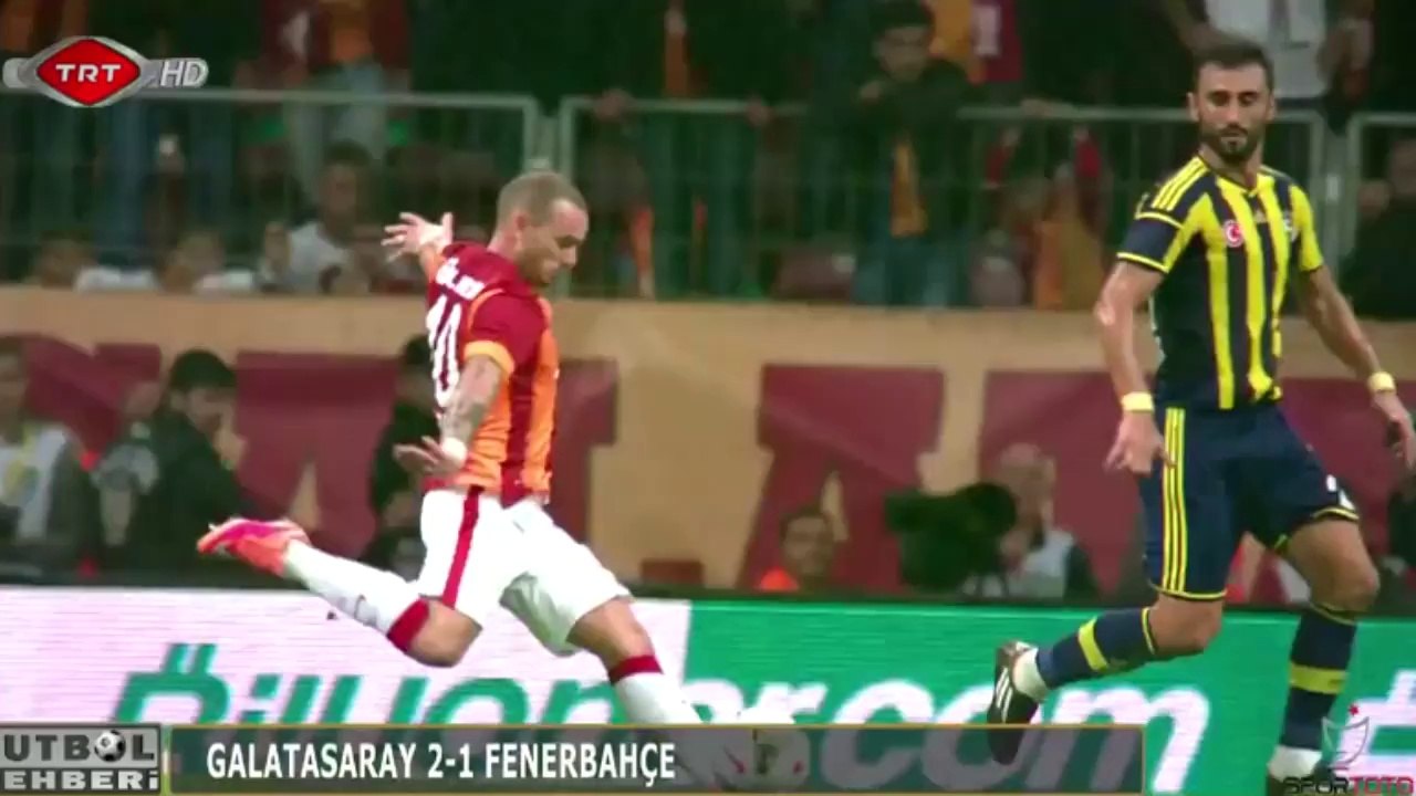 Sneijder marque un doublé incroyable