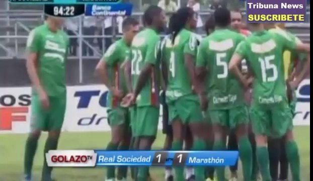 Il se fait expulser pour avoir toucher les fesses de son adversaire