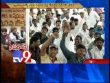 Journalists hunger strike against media ban in Telangana