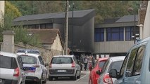 Une école incendiée à la voiture bélier à Corbeil-Essonnes