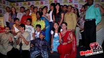 Shahrukh-Deepika On Sets Of Tarak Mehta Ka Oolta Chasma