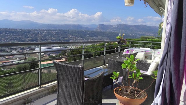 NICE VENTE APPARTEMENT 4 pièces de 86 m² - Vue Mer - Piscine