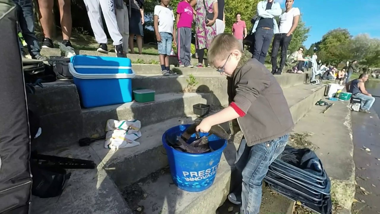 Premier peche au feeder de mon fils