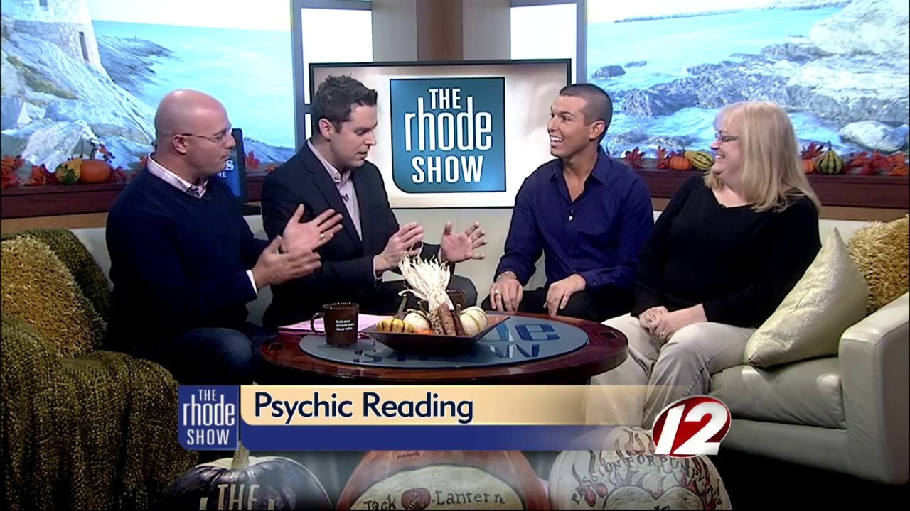 Medium Matt Fraser demonstrates special Psychic Gift with LIVE Psychic Readings
