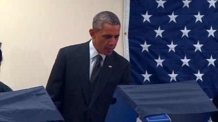 Obama casts vote in Illinois