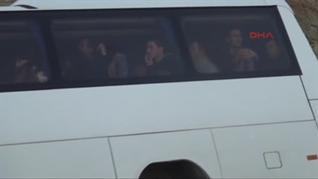 İşçi Taşıyan Midibüs Yan Yattı