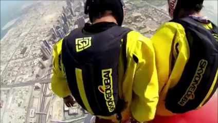 Record monde de base jump à Dubaï