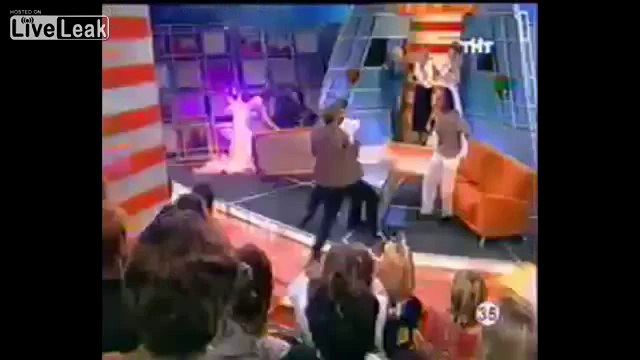 Compil' de bagarres dans des téléréalités russes
