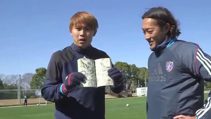 Il réalise un tir à la OLIVE & TOM