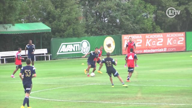 Mendieta dá drible sensacional durante treino do Palmeiras