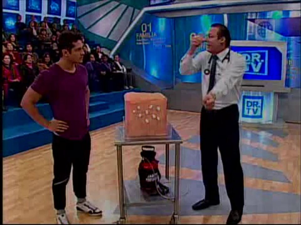 Nikko Ponce en "Doctor TV"  en el bloque  "Errores en la Ducha"