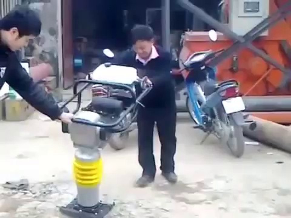 Đầm cóc   Nhật Bản MT55/Động cơ  đầm cóc   chạy xăng mt55/Động cơ  đầm cóc   mikasa