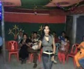 Biye Barir Sei Rokom Dance Na Dekhlei miss