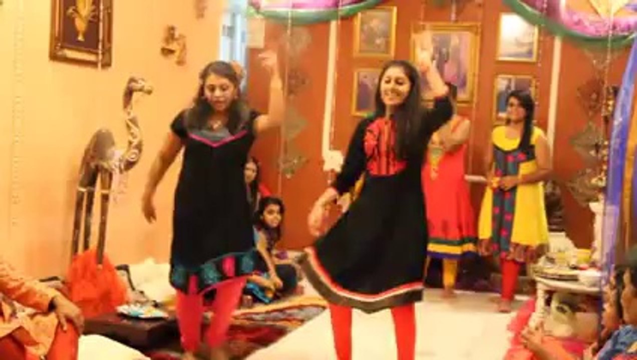 Mehndi Nights Dance 2013 - Thanusha & Anushrii