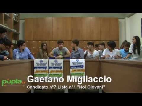 Aversa (CE) - Elezioni al Liceo ''Fermi'', i candidati espongono i programmi (20.10.14)