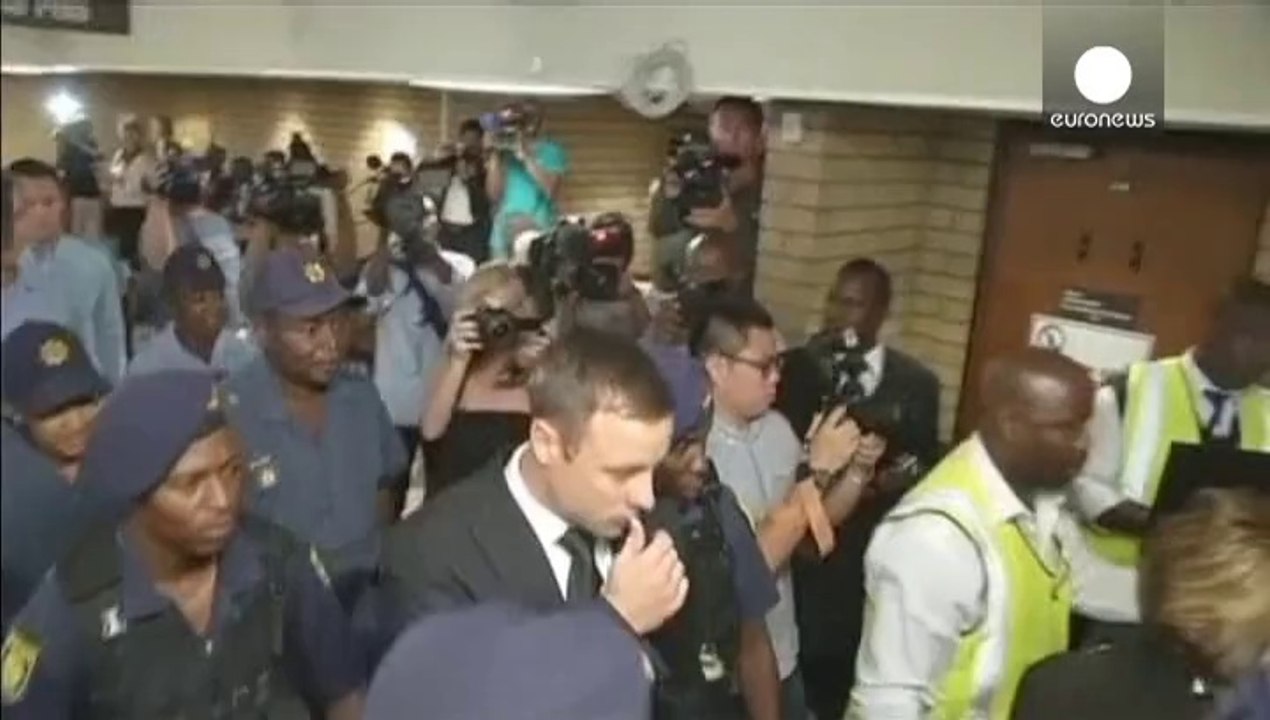 ЮАР: за убийство подруги Писториусу дали пять л...