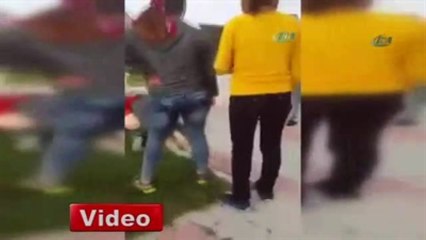 Silivri'de Genç Kızlar, Zevk İçin Birbirlerini Dövüyorlar