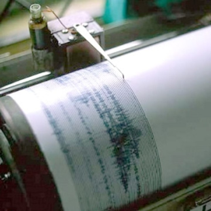 İzmir'de 4,1 Büyüklüğünde Deprem