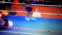 Boxeador agride árbitro