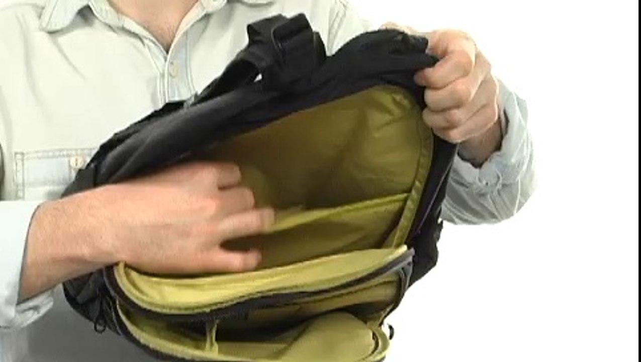 Pacsafe MetroSafe™ 350 GII Anti-Theft Daypack Black - Robecart.com Free Shipping BOTH Ways