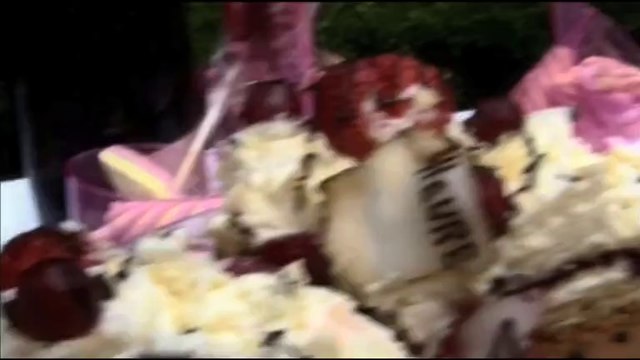 Miss Mouche: Trailer VO fr st angl / OV engl ond