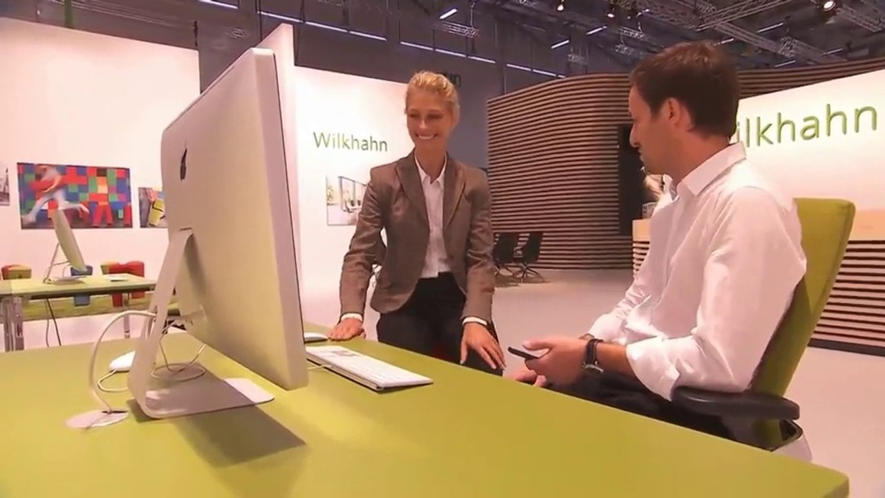 Neuheit: Der Popo spielt Ping Pong