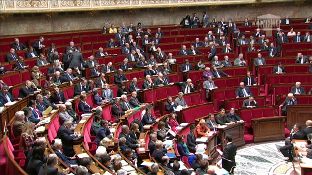 Allocations familiales: une fausse polémique selon Valls