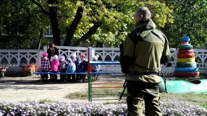 No respite from war in east Ukraine as rest of country votes