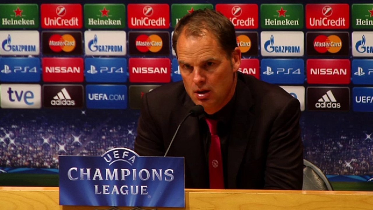 Frank De Boer, en español, enfadado por la derrota en Barcelona