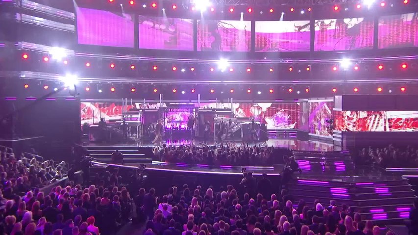 Justin bieber performance