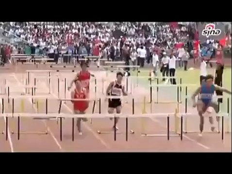 Le maître du 100 mètres de haies