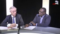 HENRY DE LESQUEN PATRON D'EMISSION A LA RADIO COURTOISIE AVEC ROGER BONGOS SUR SON PLATEAU