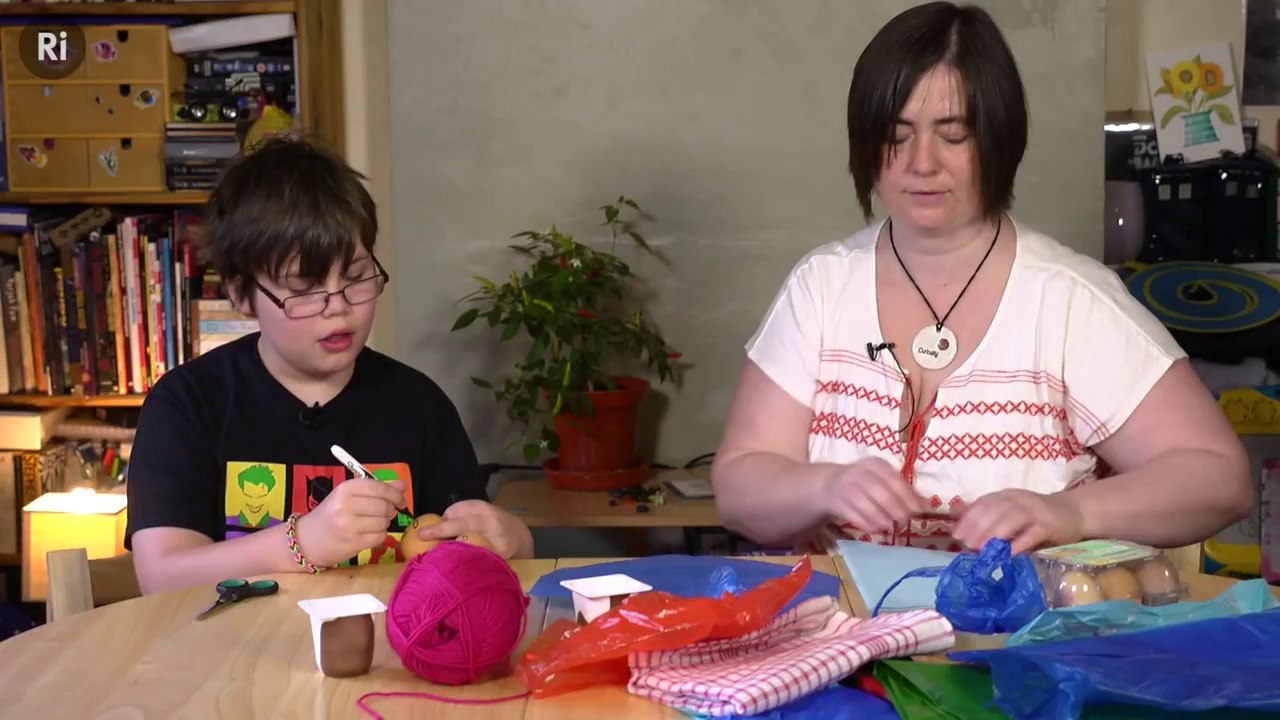 Homemade parachutes - Science with children - ExpeRimental #9