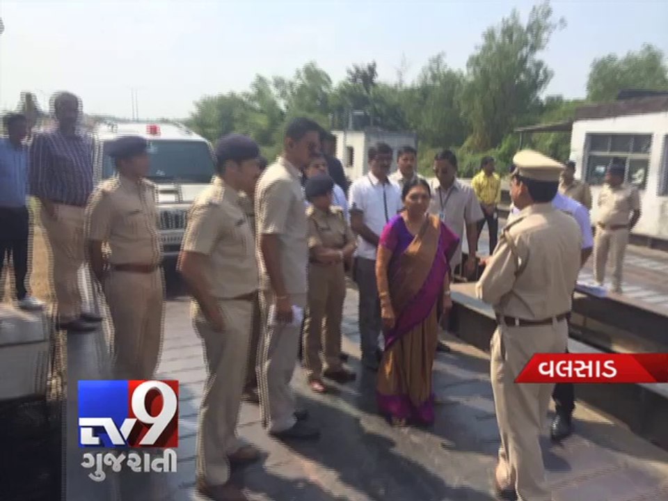 Illegal practices of bribe continues despite CM's snap visit to Bhilad RTO check post, Valsad - Tv9